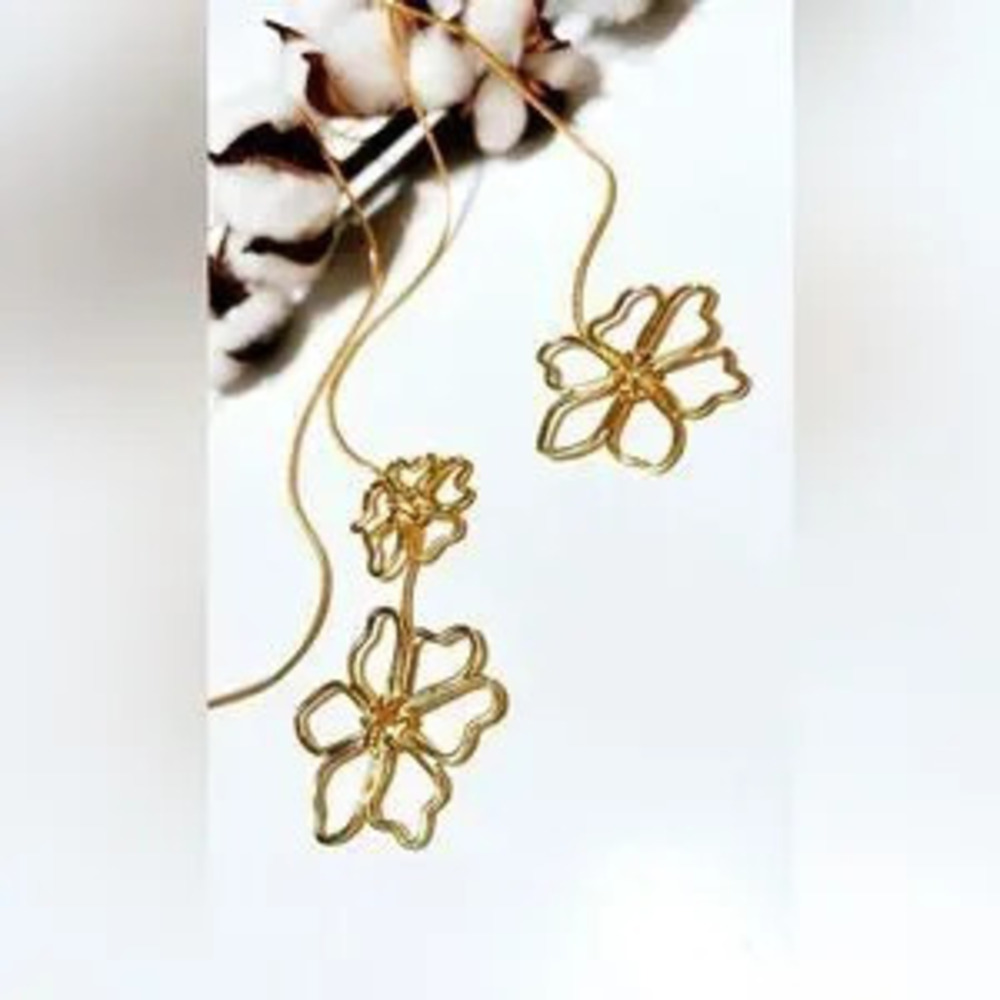 Gold?flower warp necklace?N145